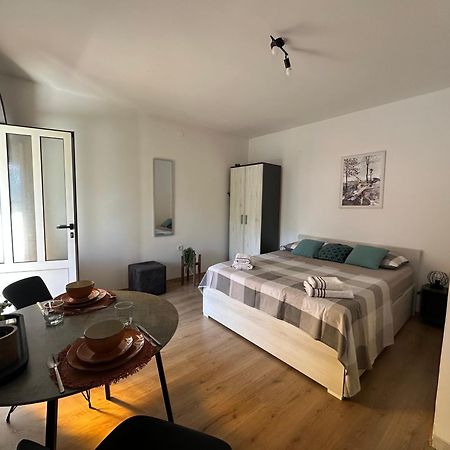 Studio Apartment Coce Trogir Exteriér fotografie