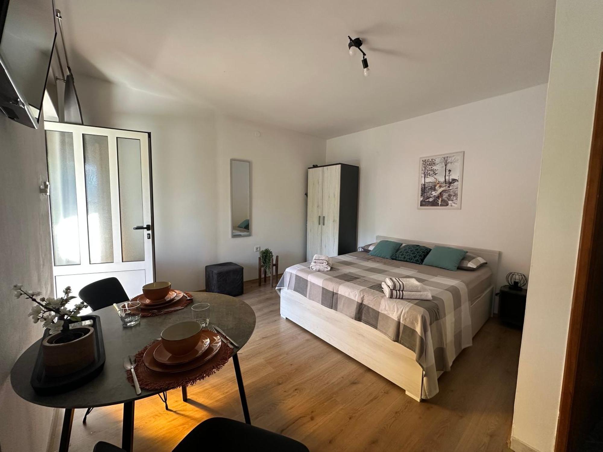 Studio Apartment Coce Trogir Exteriér fotografie