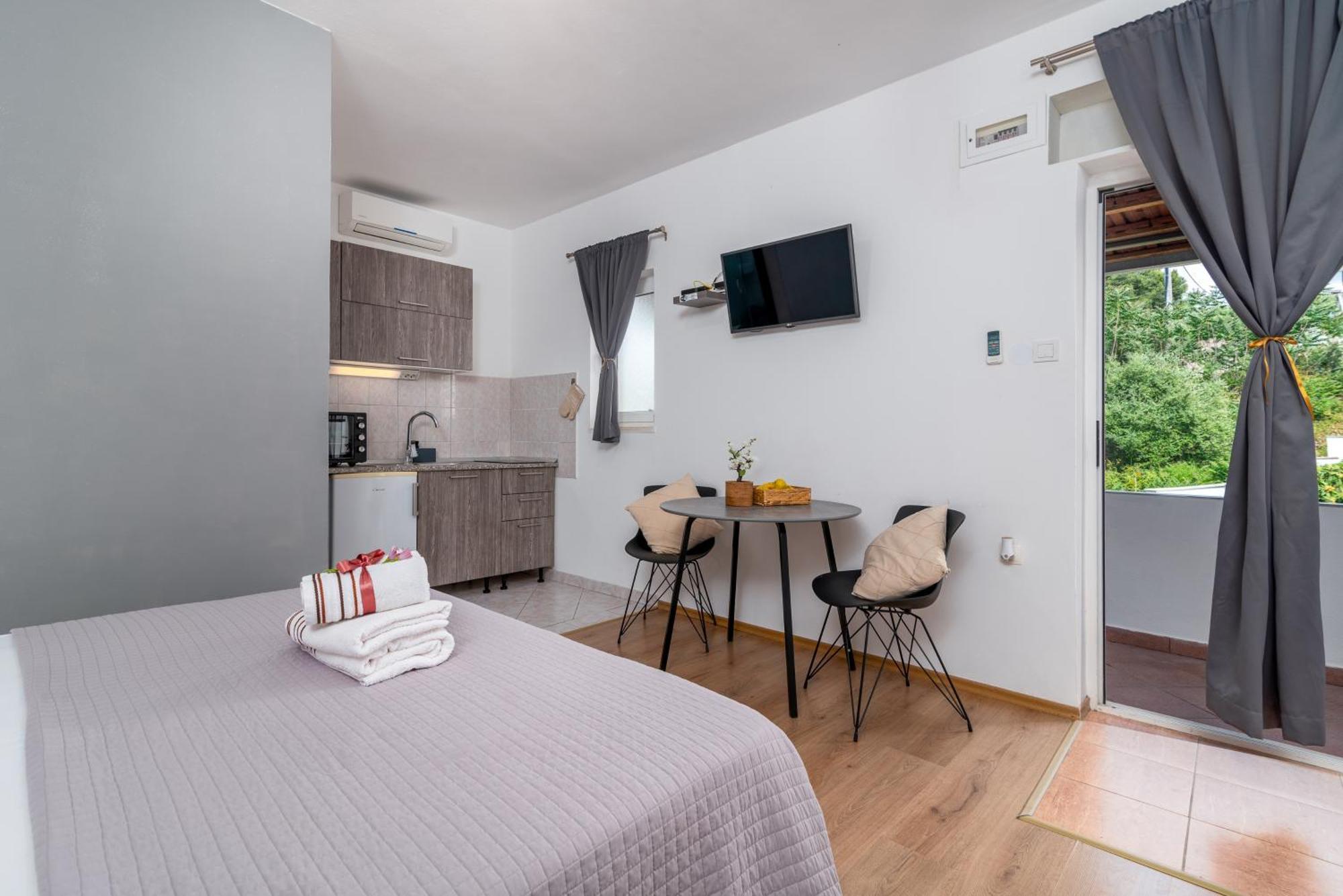 Studio Apartment Coce Trogir Exteriér fotografie