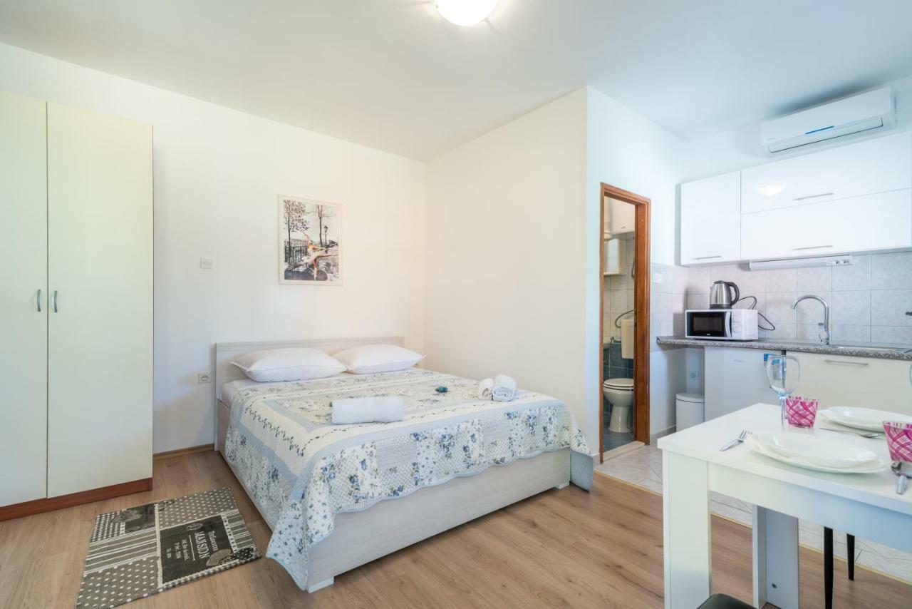 Studio Apartment Coce Trogir Exteriér fotografie